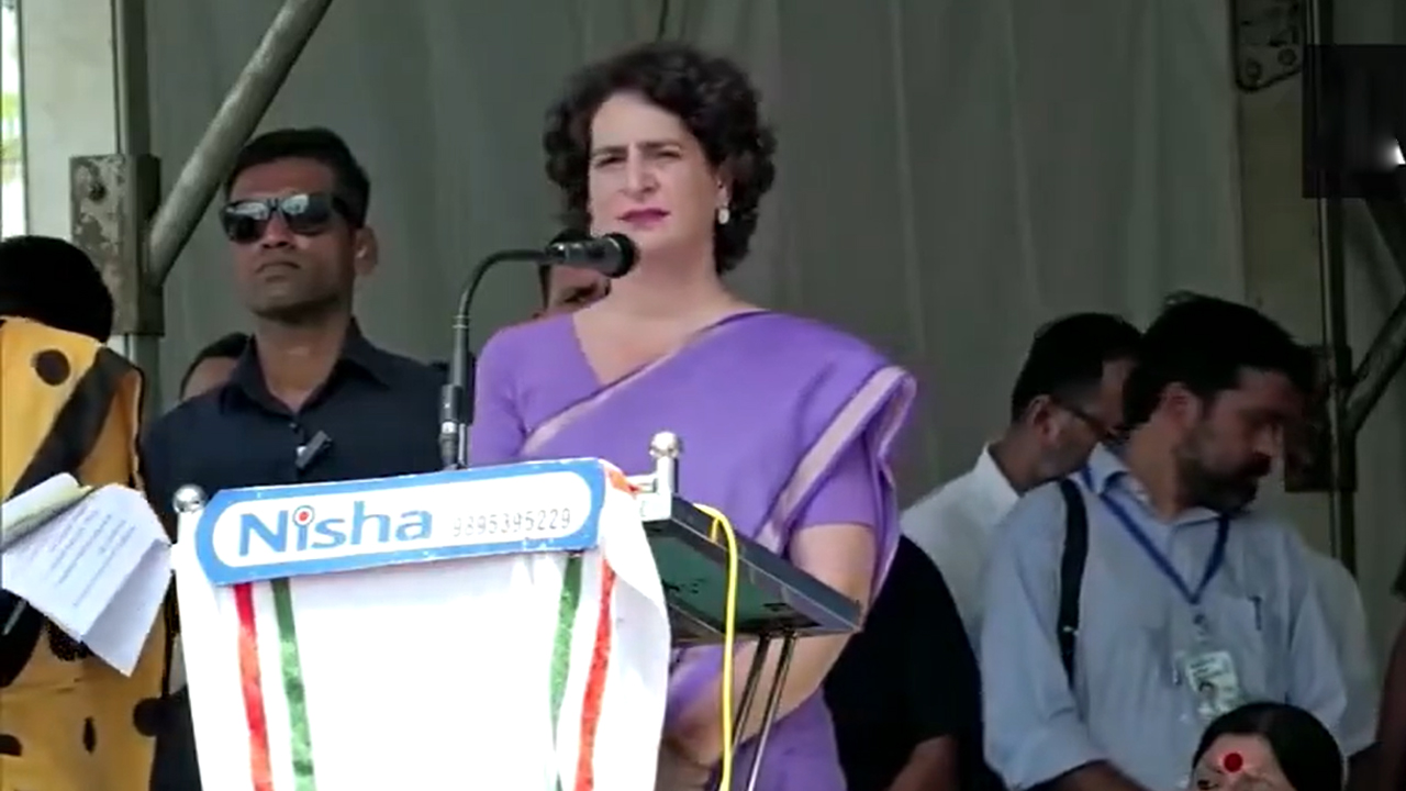 Priyanka Gandhi | మా కుటుంబం మీకు రుణపడి ఉంది.. వాయనాడ్‌ ర్యాలీలో ప్రియాంకాగాంధీ