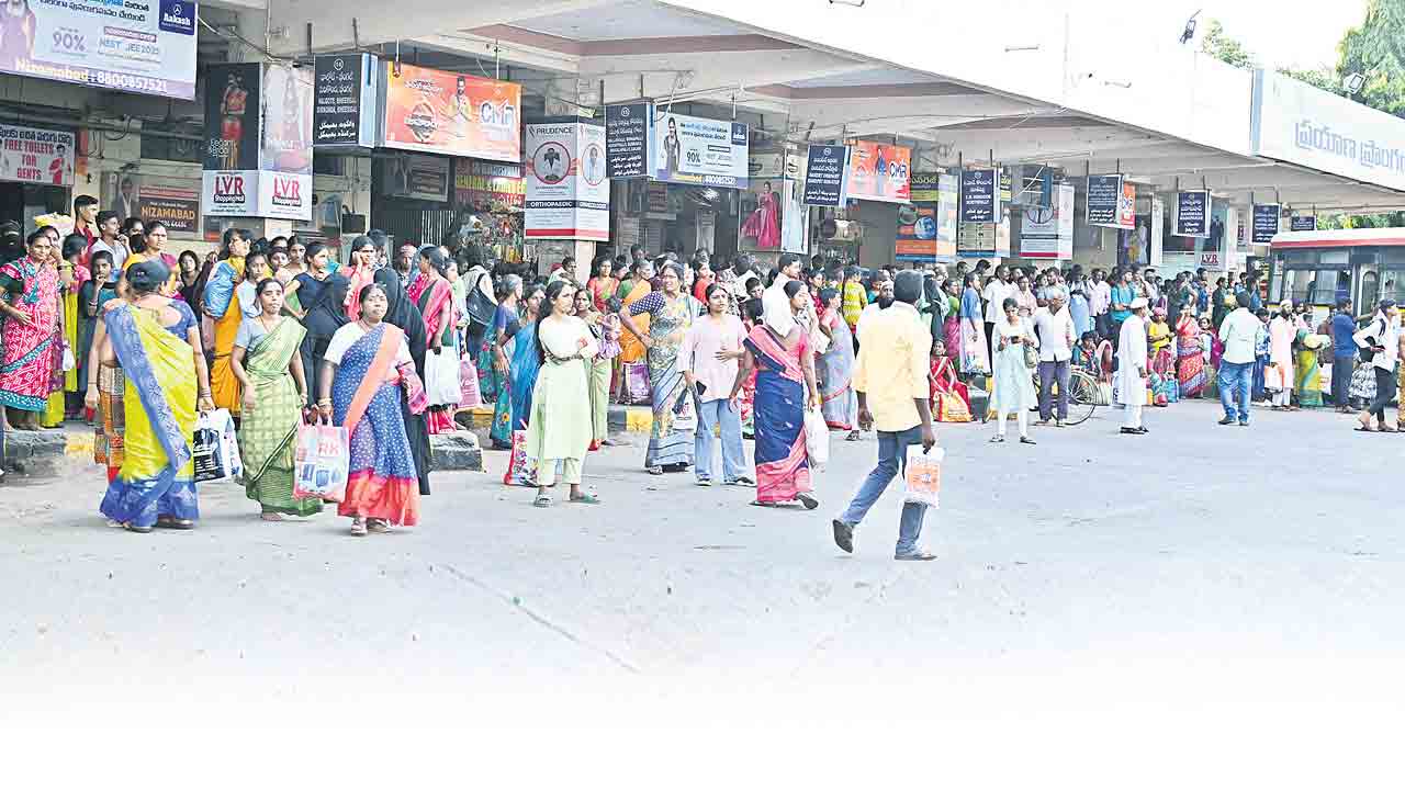 బస్సుల్లేవ్