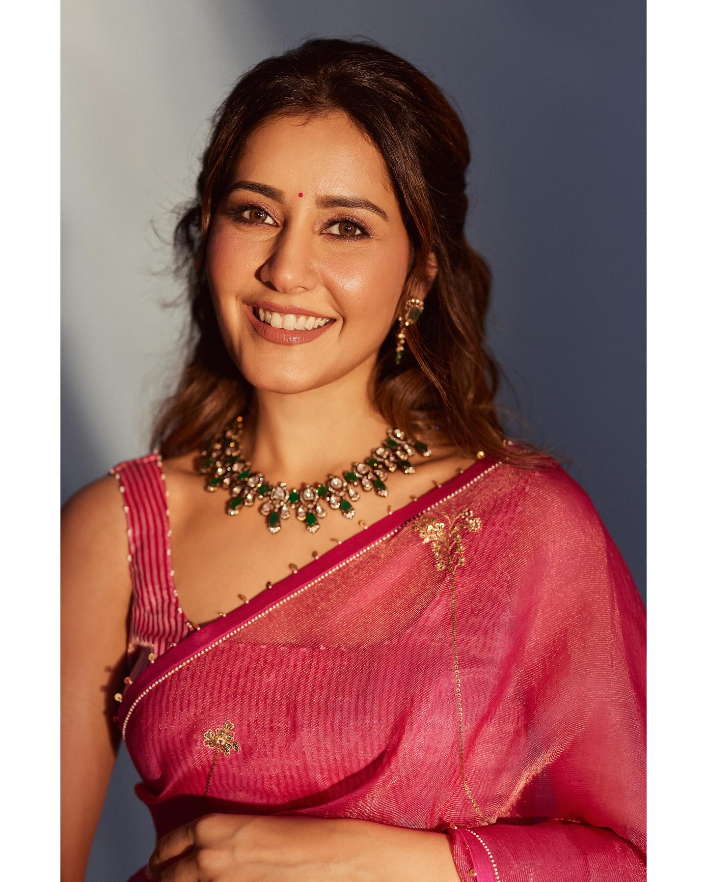 Raashii Khanna (14)
