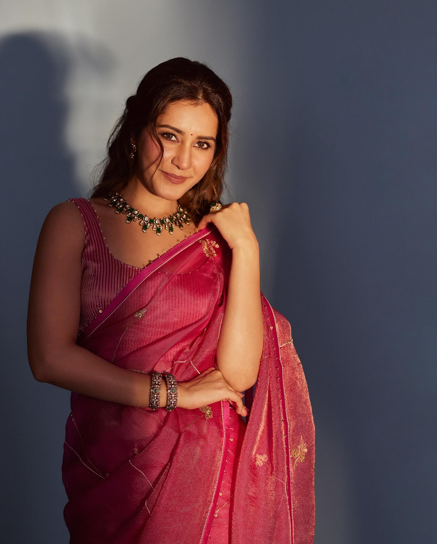 Raashii Khanna (15)