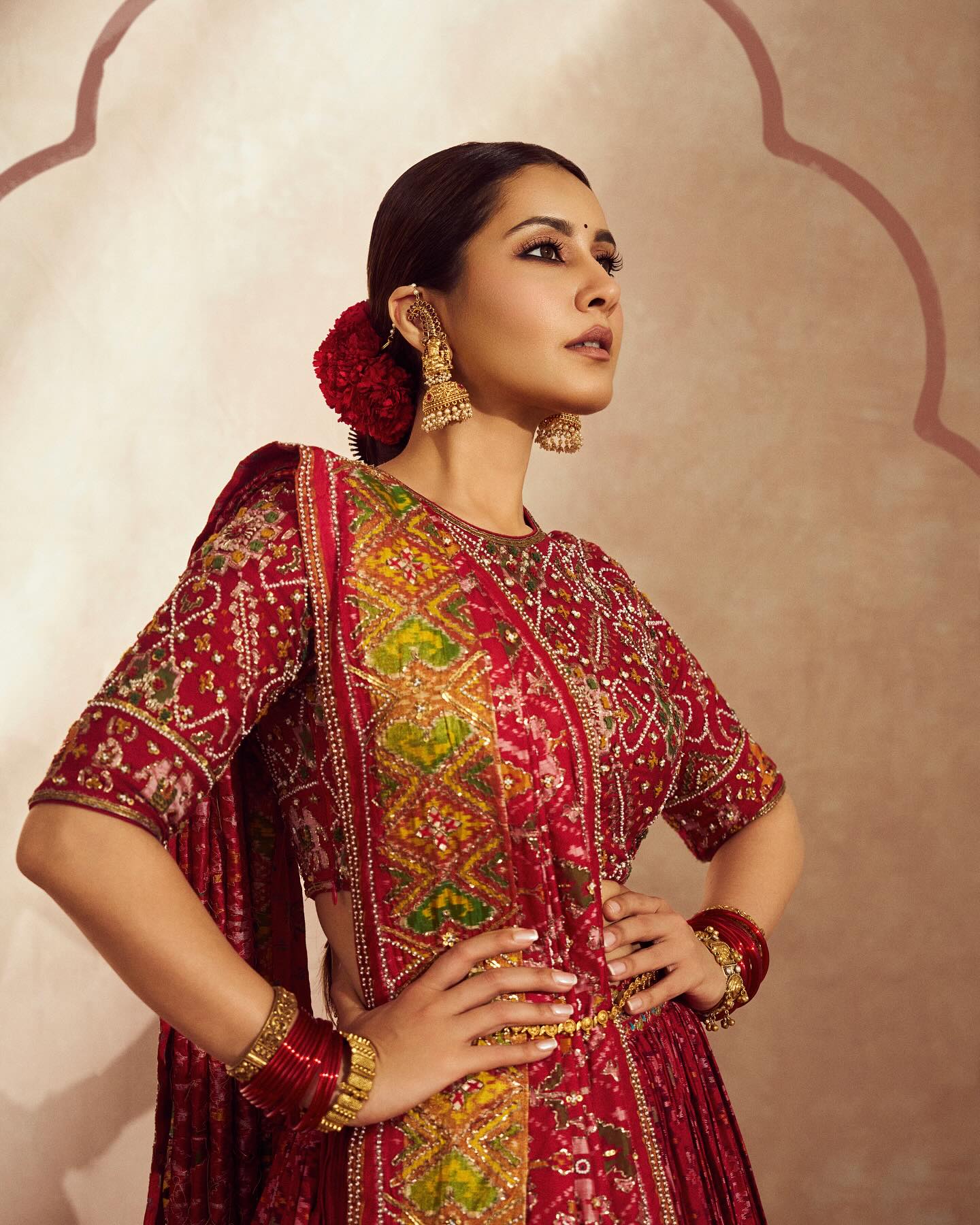 Raashii Khanna (19)