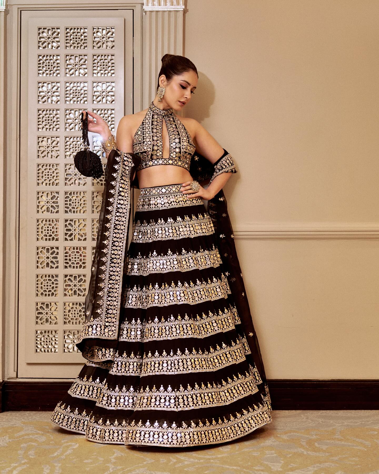 Raashii Khanna (5)