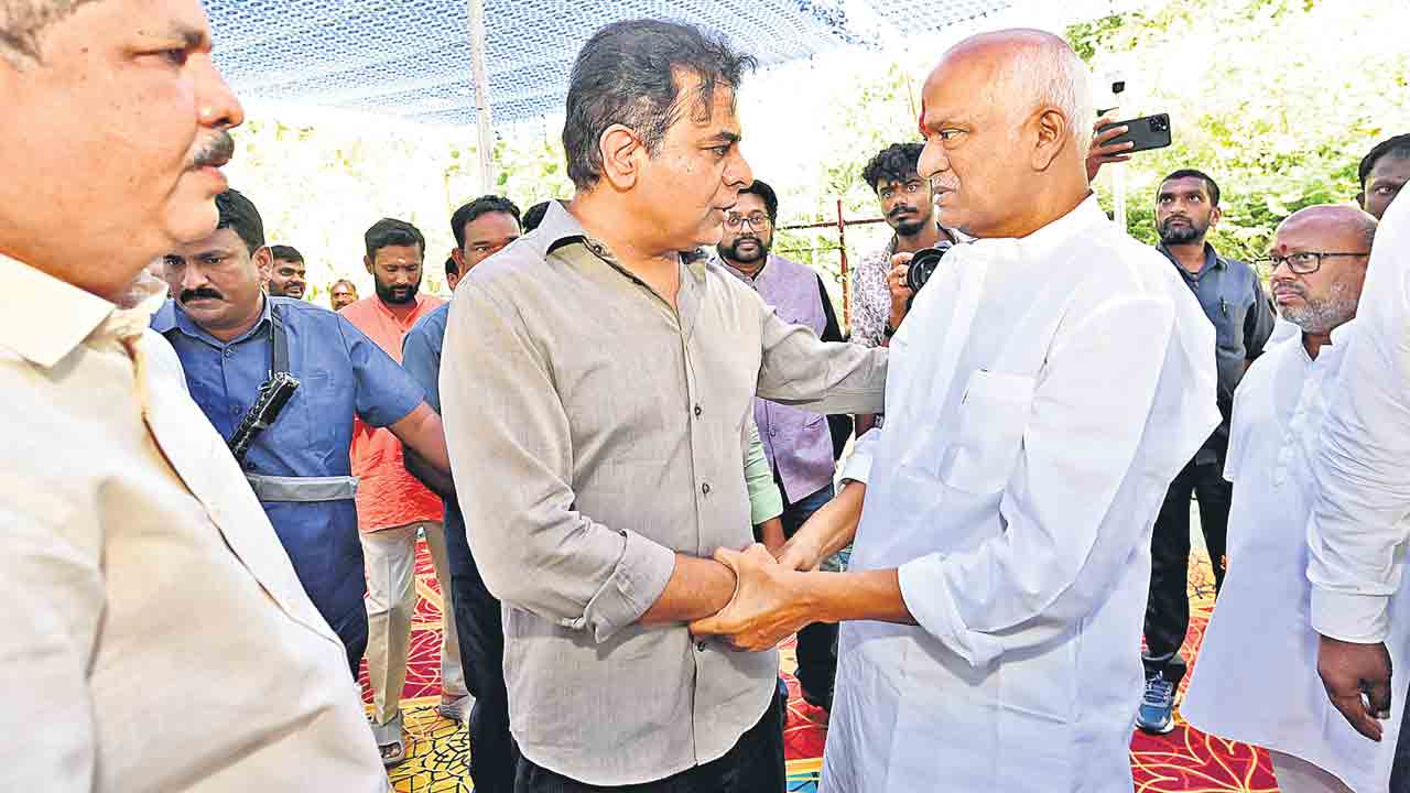 రాజేంద్రప్రసాద్‌ని పరామర్శించిన కేటీఆర్‌