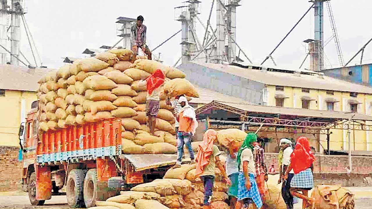 మిల్లర్లు వర్సెస్‌ సర్కారు!