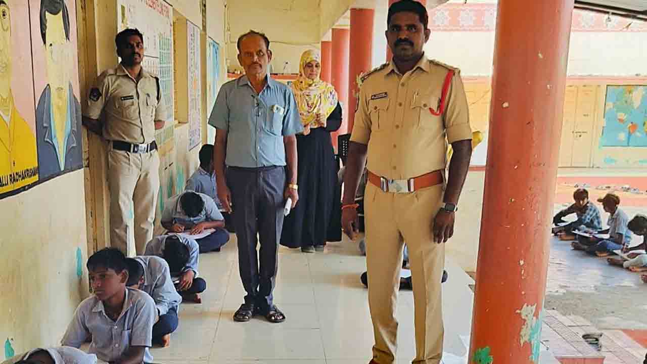 Srisailam | సమాజం పట్ల బాల‌ల్లో అవగాహన క‌ల్పించాలి.. శ్రీశైలం సీఐ వ‌ర‌ప్ర‌సాద‌రావు