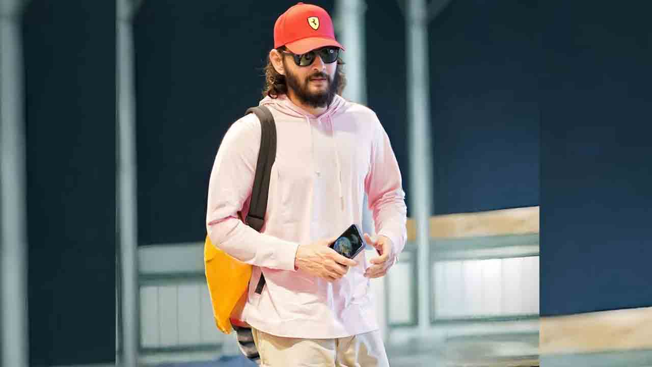 SSMB 29 | మహేశ్ బాబు నయా స్టిల్స్‌‌తో ఎస్‌ఎస్‌ఎంబీ 29 సినిమాపై సూపర్ హైప్‌