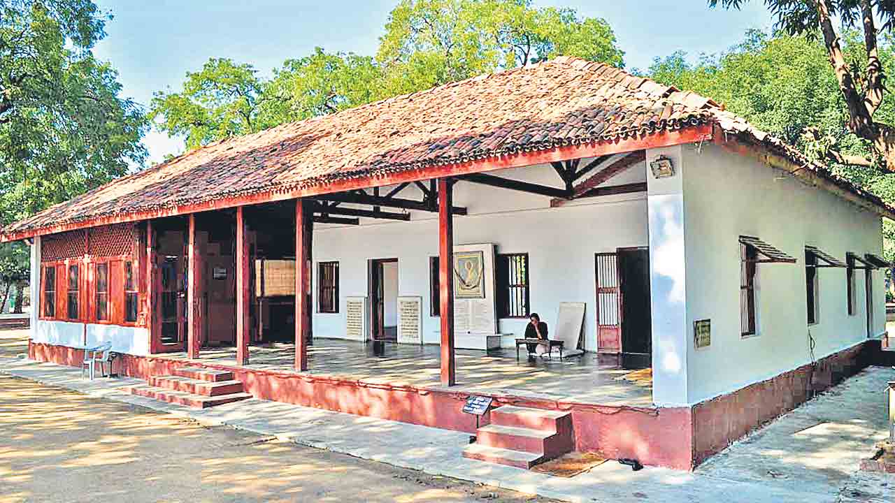 Sabarmati Ashram | సంరక్షించాల్సిన వాళ్లే ద్రోహం చేశారు!