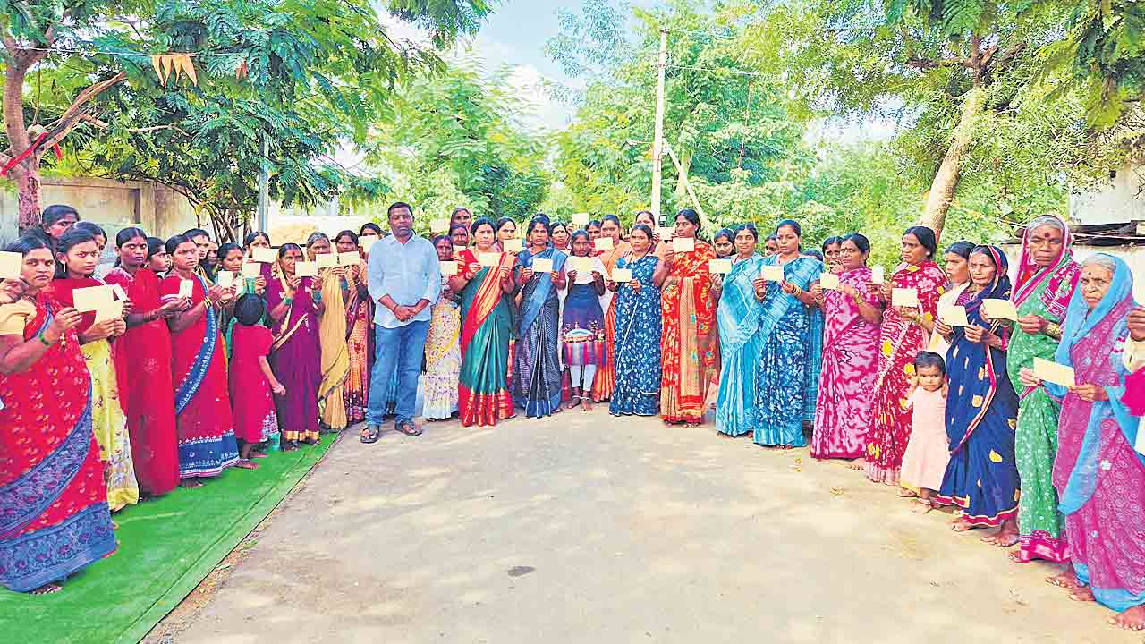 ఆరు గ్యారెంటీల ఊసే రాదేం!