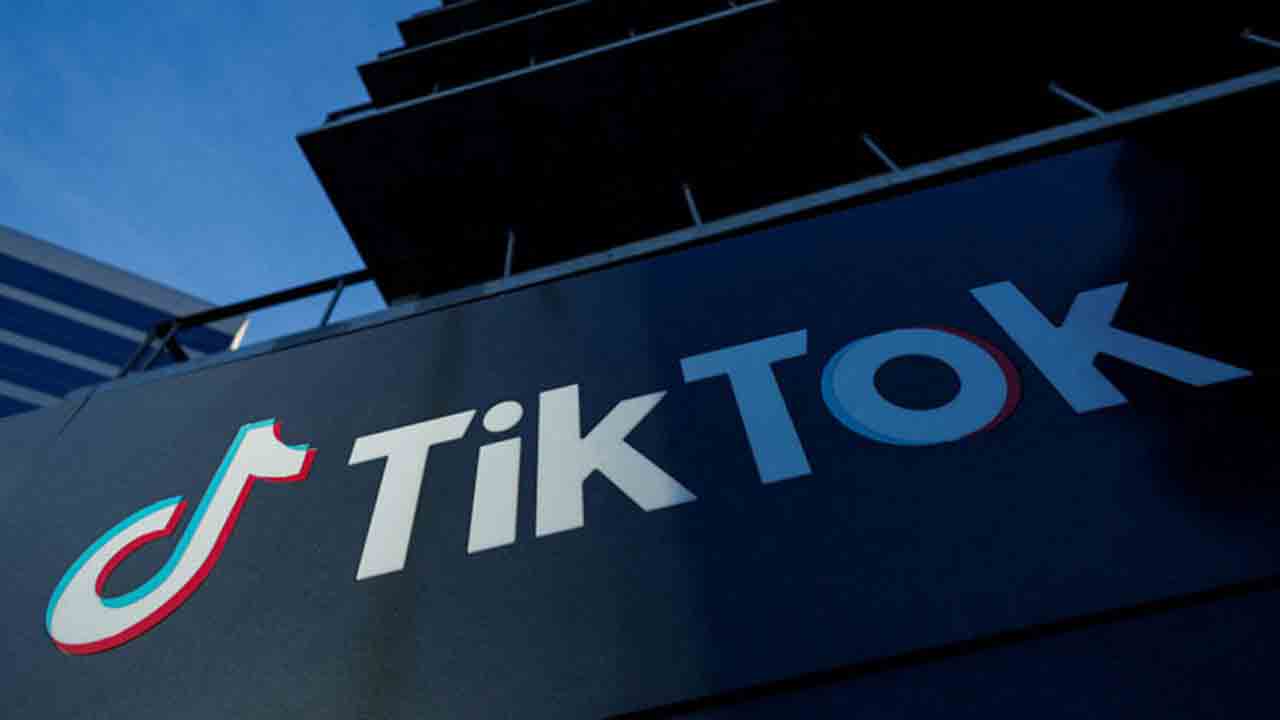 TikTok | ఉద్యోగులకు షాకిచ్చిన టిక్‌టాక్‌.. వందలాది మందిపై వేటు