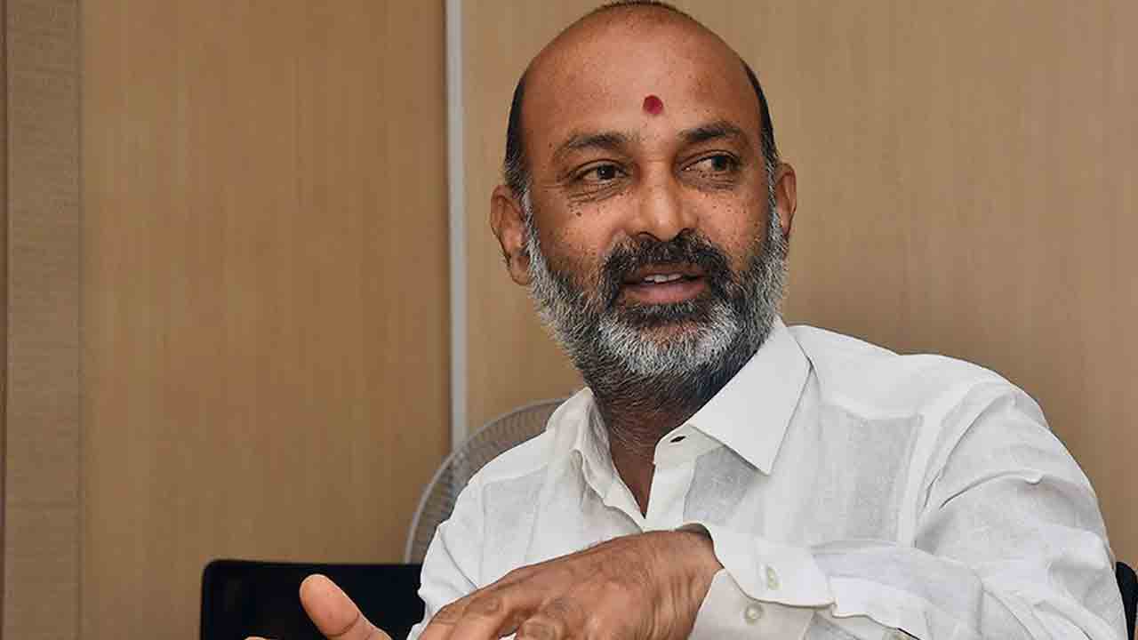 రిజర్వేషన్ల రద్దుకు కుట్ర