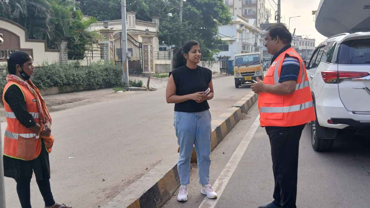 Amrapali | పారిశుద్ధ్య నిర్వహణపై ప్రత్యేక దృష్టి సారించాలి : ఆమ్రపాలి