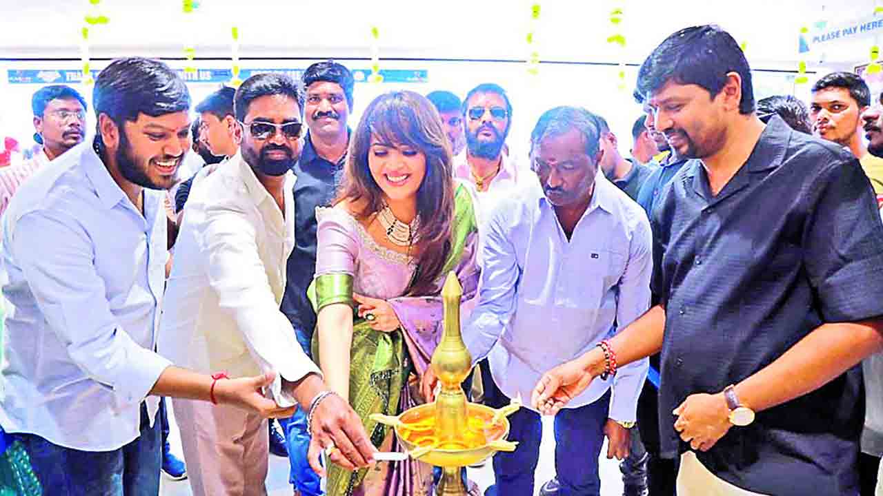 నర్సంపేటలో కాసం ఫ్యాషన్స్‌..