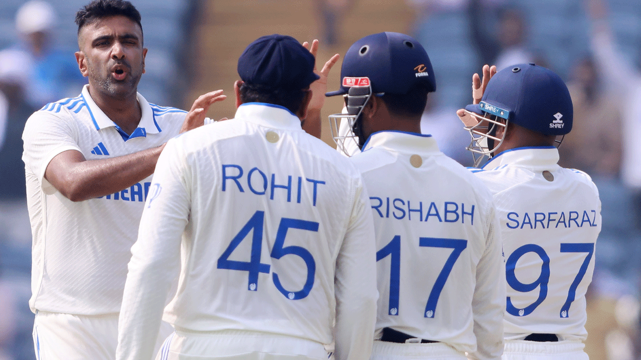 R Ashwin: తొలి ఓవ‌ర్‌లోనే వికెట్ తీసిన అశ్విన్