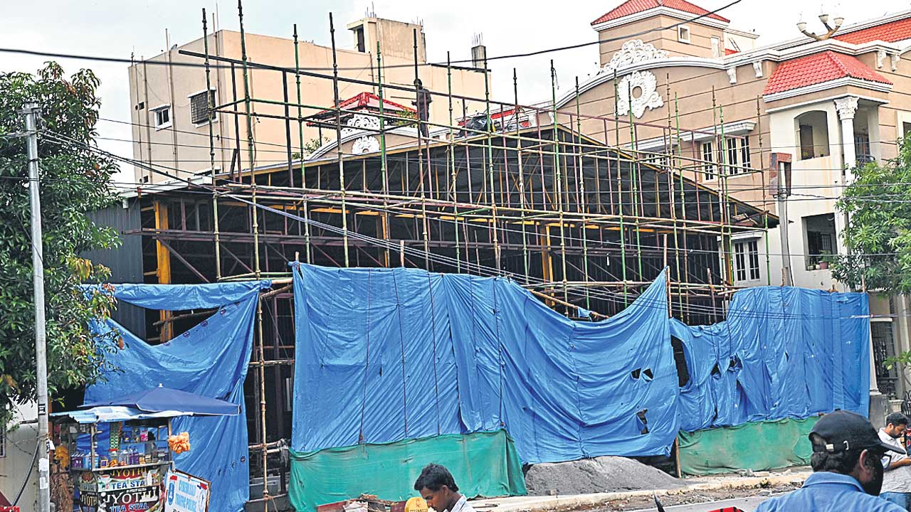 Namaste Effect | బిగ్‌ బ్రదర్స్‌ దందాపై హాట్‌ హాట్‌గా చర్చ