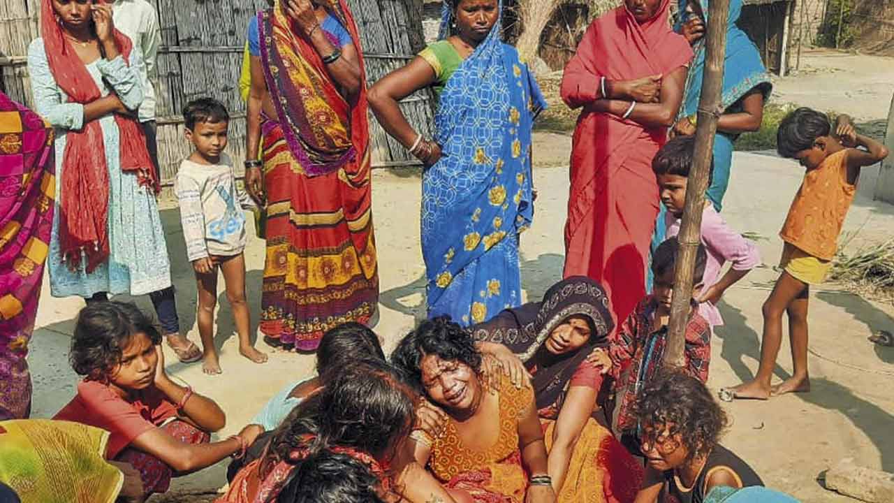 కల్తీ మద్యానికి 24 మంది బలి