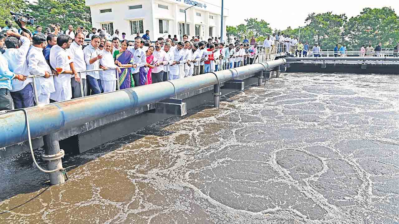 KTR | హైదరాబాద్‌ను ఆగం కానియ్యం.. మూసీ పేరుతో లూటీ చేస్తే ఊరుకోం: కేటీఆర్‌