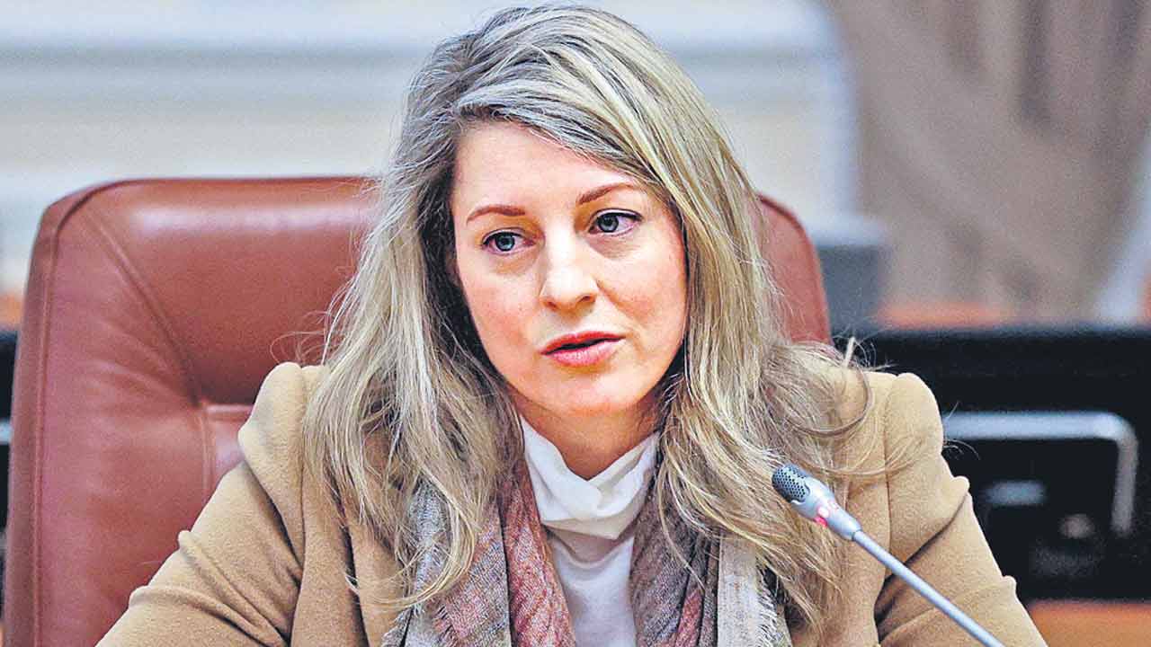 నిఘాలో భారత దౌత్యవేత్తలు