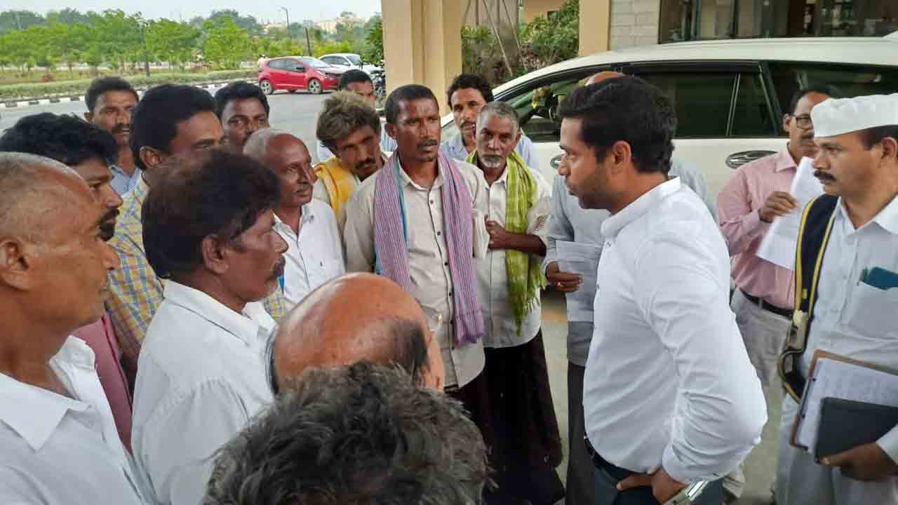 పంట నష్టపరిహారం ఇవ్వండి సారూ