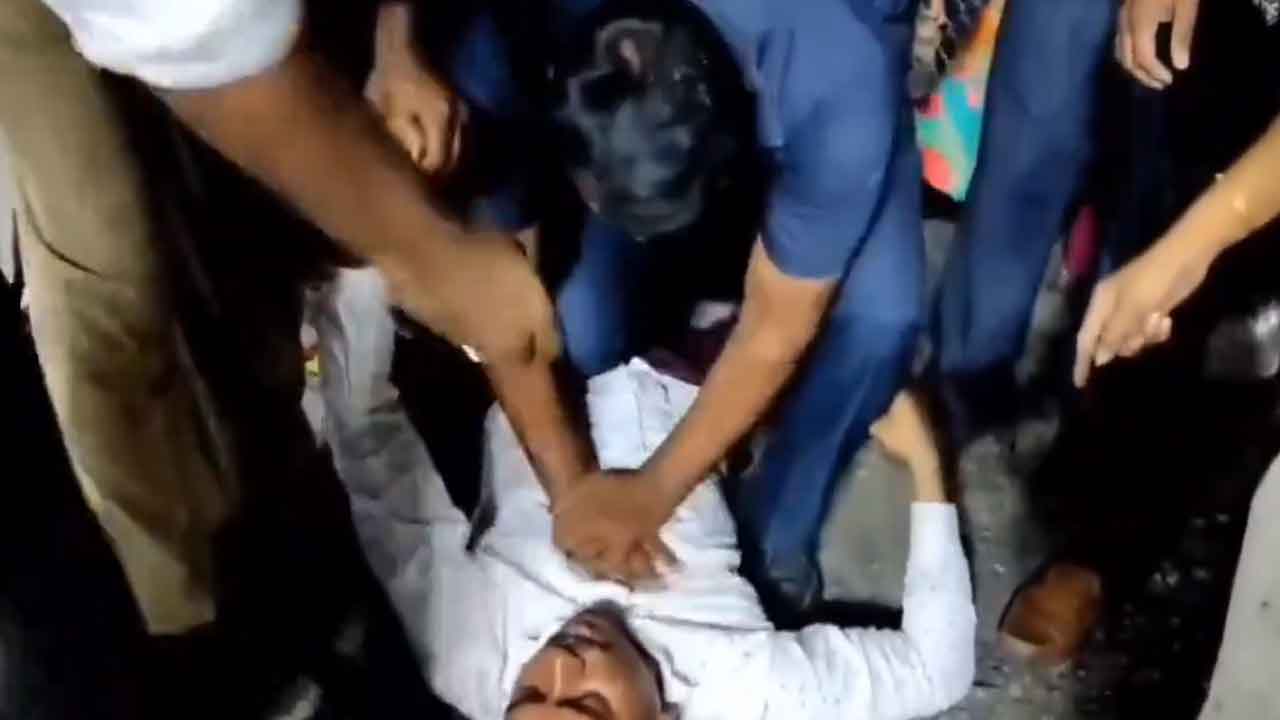 Warangal | ఆగిన గుండె.. సీపీఆర్ చేసి ప్రాణాలు కాపాడిన కానిస్టేబుల్ : వీడియో