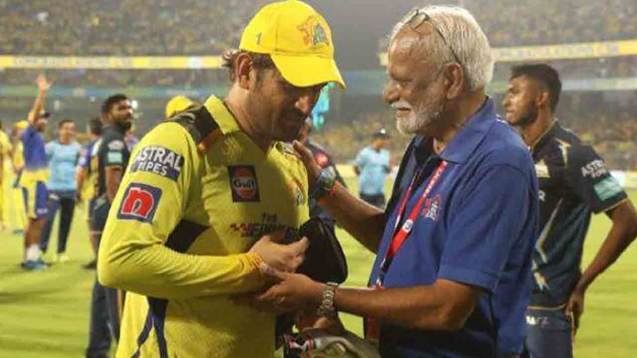CSK CEO | ధోనీ మాకే చెప్పలేదు.. అక్టోబర్ 31 వరకూ ఆగండి