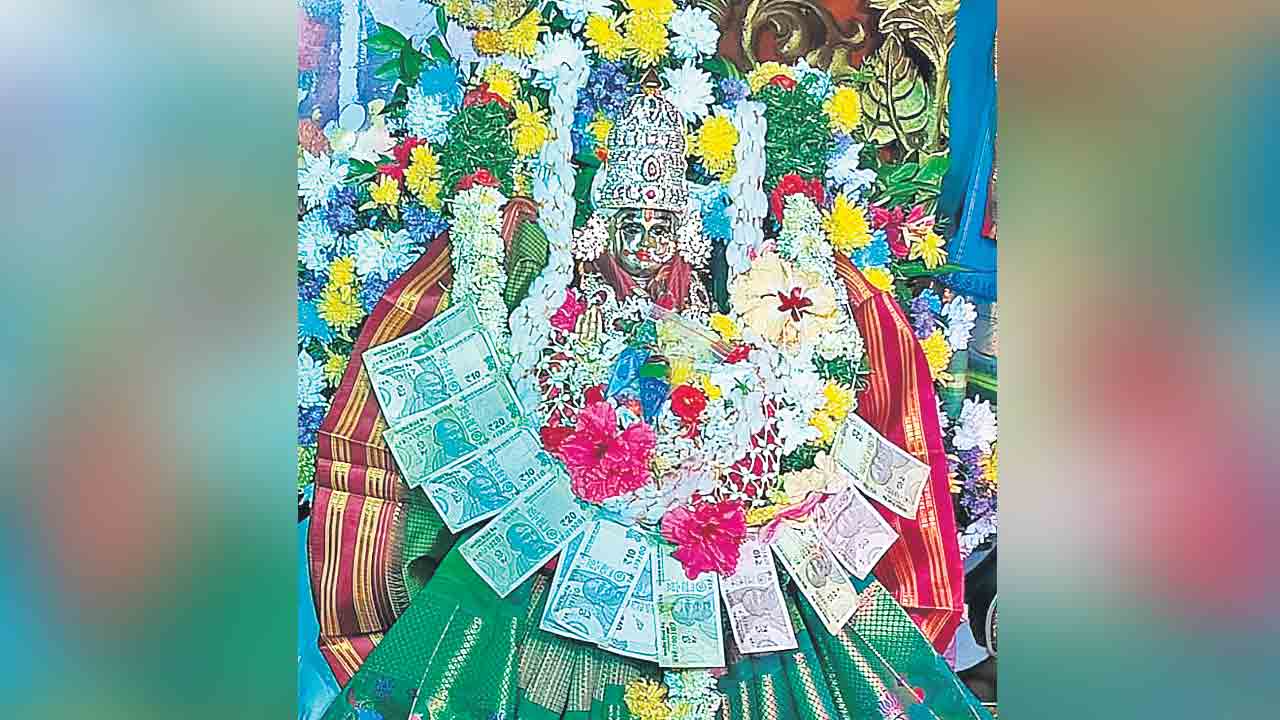 స్కంద మాతగా వనదుర్గా అమ్మవారు