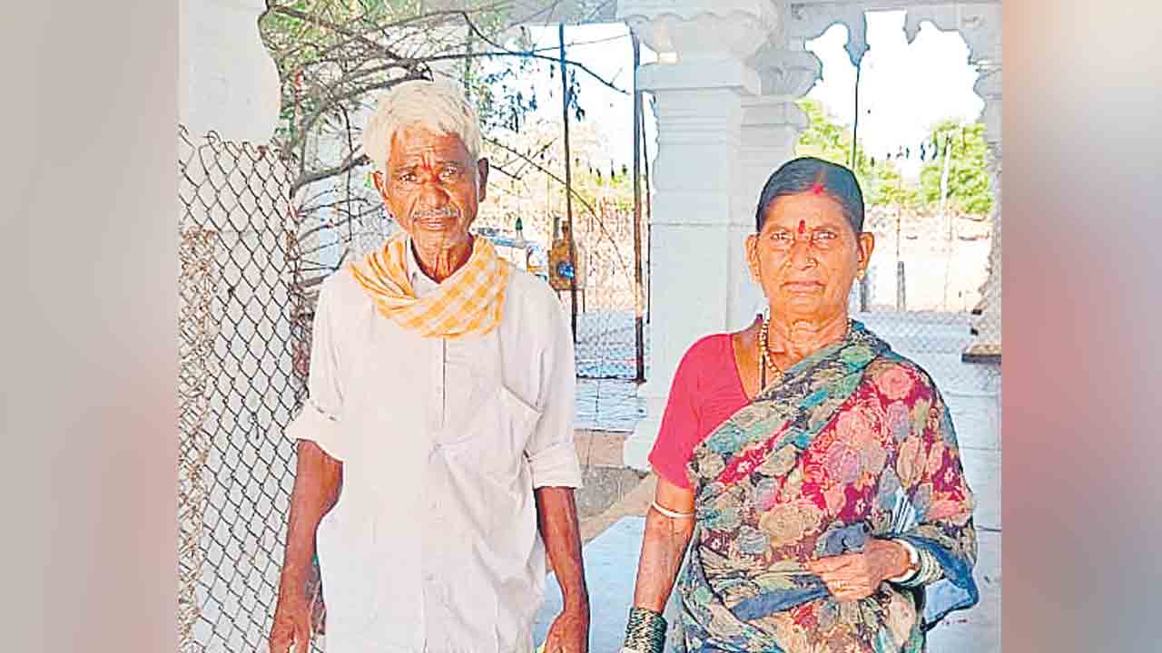 శివారుల్లో వృద్ధ దంపతుల దారుణ హత్య