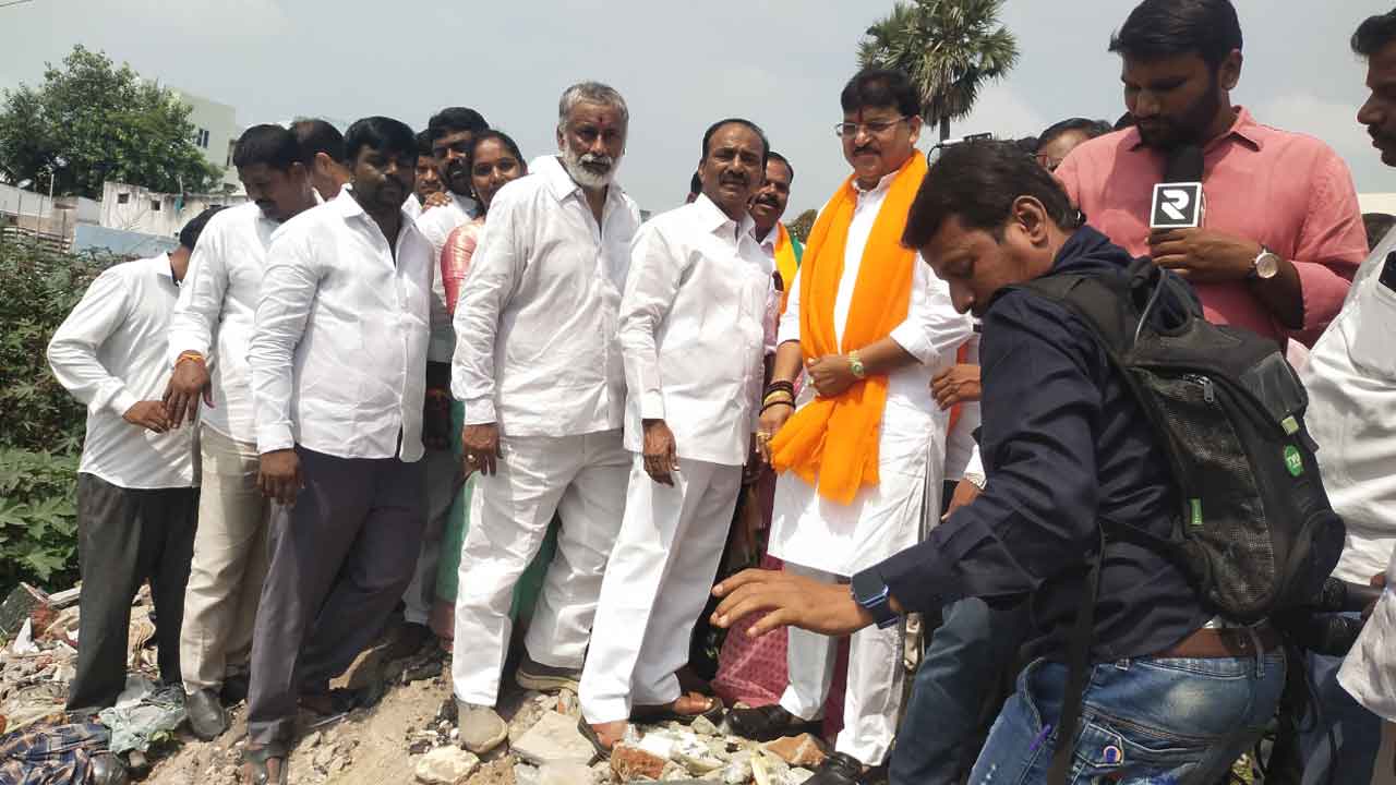 MP Etala | కాంగ్రెస్‌ ప్రభుత్వం పేదల కంటికి కునుకు లేకుండా చేస్తున్నది : ఎంపీ ఈటల