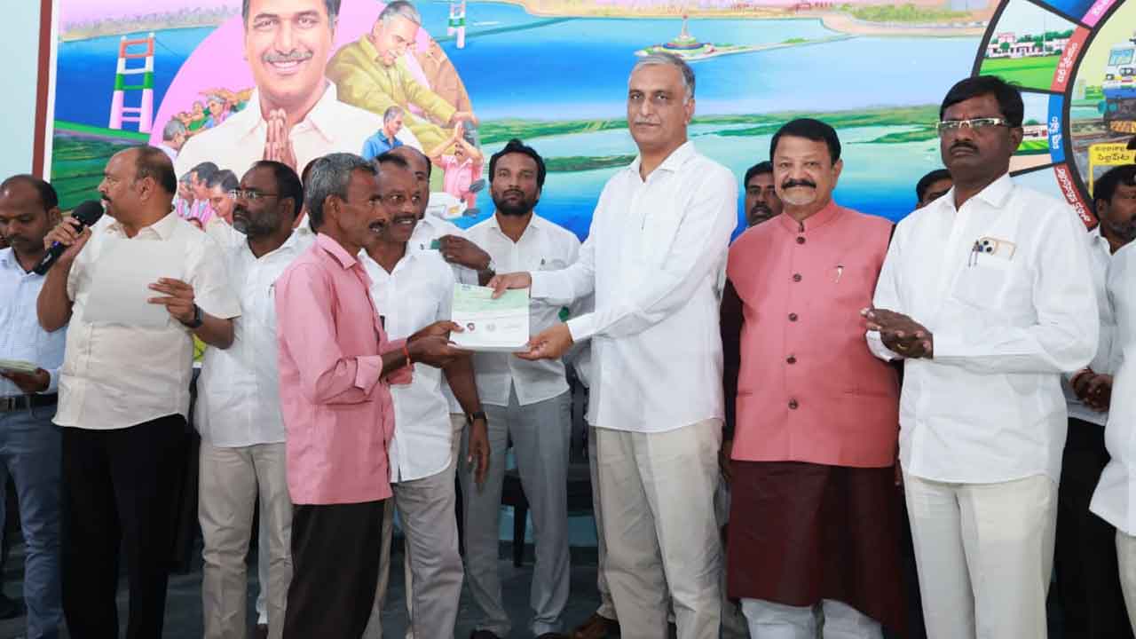 MLA Harish Rao | నమ్మి ఓట్లేస్తే ప్రజల గొంతు కోస్తున్న కాంగ్రెస్‌ : హరీశ్‌ రావు