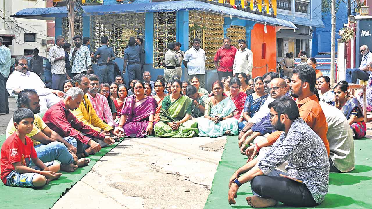 విగ్రహం ధ్వంసం చేసిన నిందితుడిపై ముంబైలో 2 కేసులు