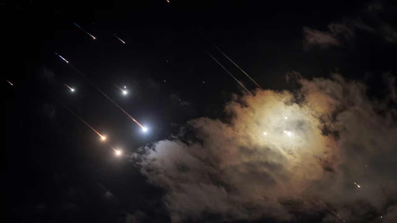 Israel | ఇజ్రాయెల్‌పై ఇరాన్‌ క్షిపణుల వర్షం.. 500 మిస్సైల్స్‌, రాకెట్లతో దాడి