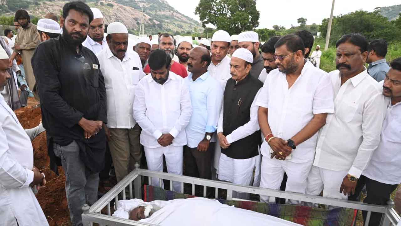 Nallagonda | బీఆర్‌ఎస్‌ సీనియర్ నేత ఫరీదుద్దీన్ మృతి.. నివాళులు అర్పించిన మాజీ మంత్రులు