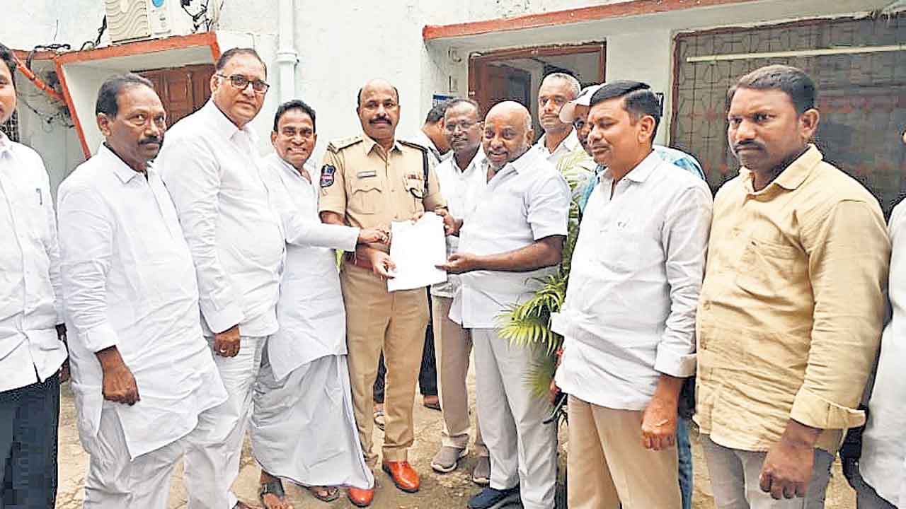 రుణమాఫీ విషయంలో రేవంత్‌ చీటింగ్‌