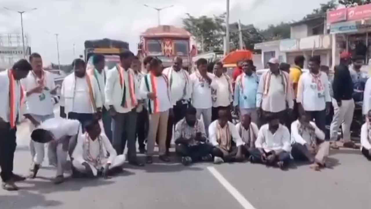 MLA Kadiam | కాంగ్రెస్‌ పార్టీకి మరో షాక్‌..ఎమ్మెల్యే కడియంకు వ్యతిరేకంగా ఒరిజినల్ కాంగ్రెస్ కార్యకర్తల ధర్నా