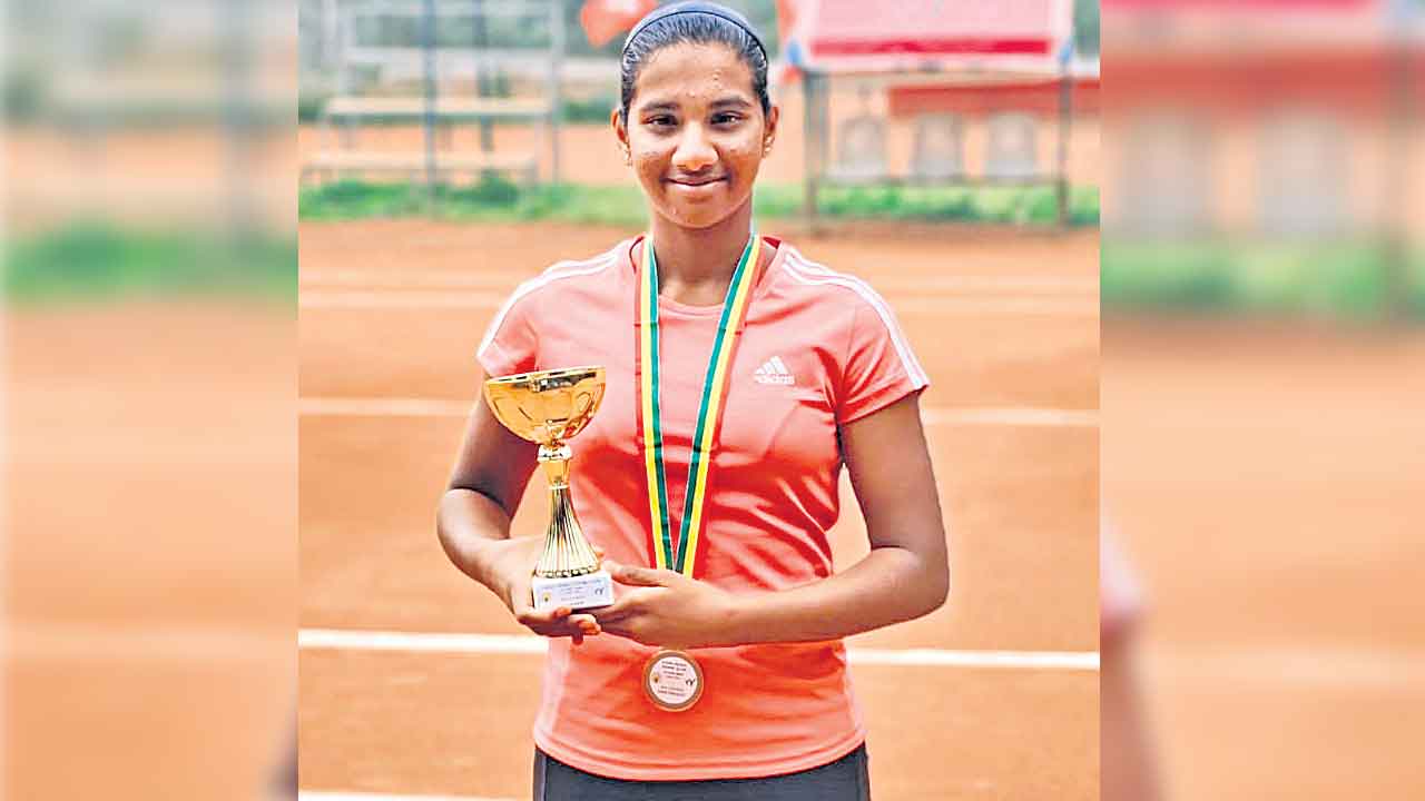 ఐటీఎఫ్‌ చాంప్‌ కార్తీక