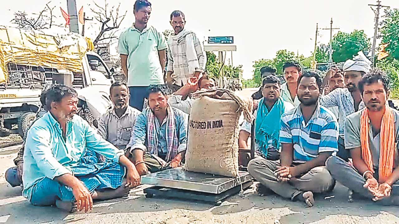 సోయా వాపస్‌పై రైతుల ఆందోళన