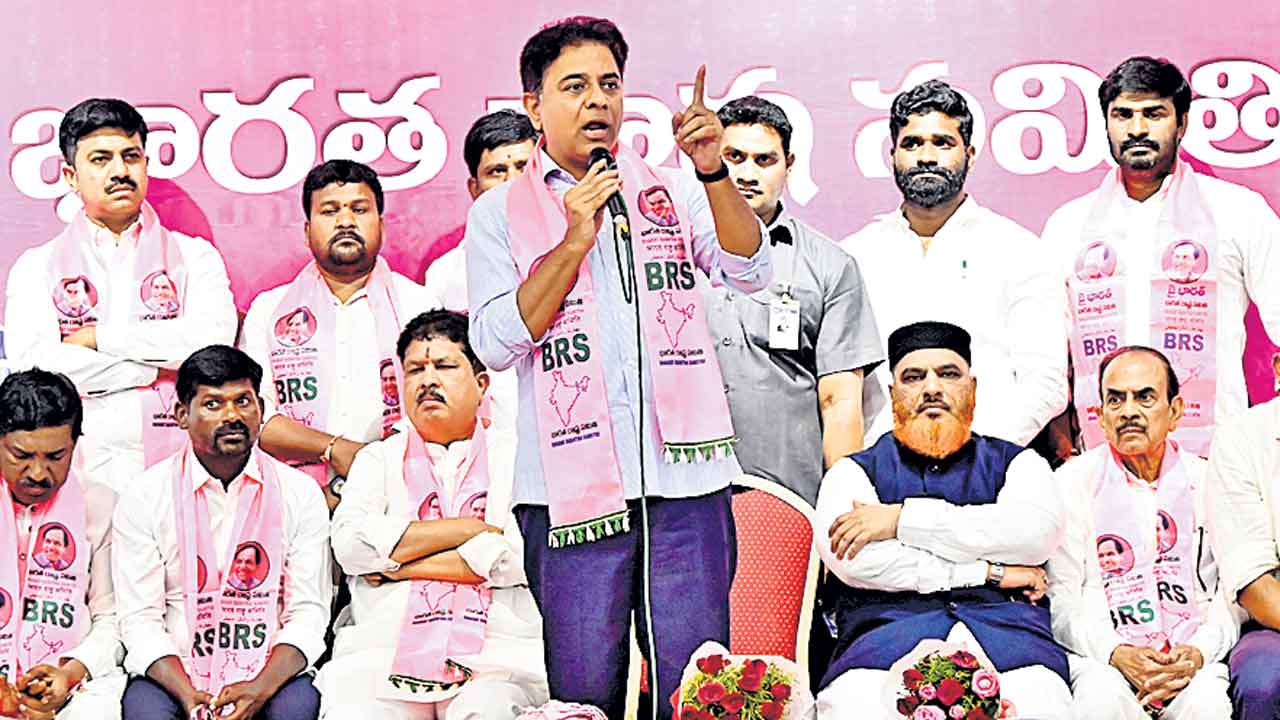 KTR | లక్ష కోట్ల అవినీతికి మూసీ స్కెచ్‌.. కమీషన్లు రావనే సంక్షేమ పథకాలను పక్కనపెట్టిండ్రు: కేటీఆర్‌