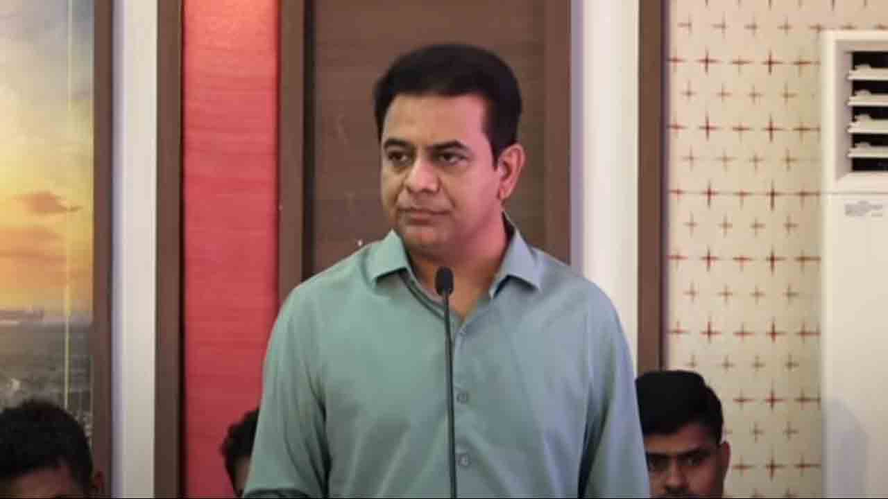 KTR | ముఖ్య‌మంత్రికి ముచ్చెట‌మ‌లు.. త‌ప్పును క‌ప్పిపుచ్చుకునేందుకు నానా తంటాలు.. రేవంత్ రెడ్డిపై కేటీఆర్ ఫైర్