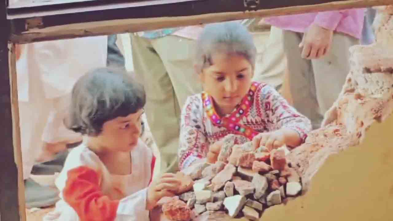 KTR | వారి గూడును కూల్చేశారు.. వారి క‌ల‌ల‌ను చిదిమేశారు.. కేటీఆర్ భావోద్వేగం.. వీడియో