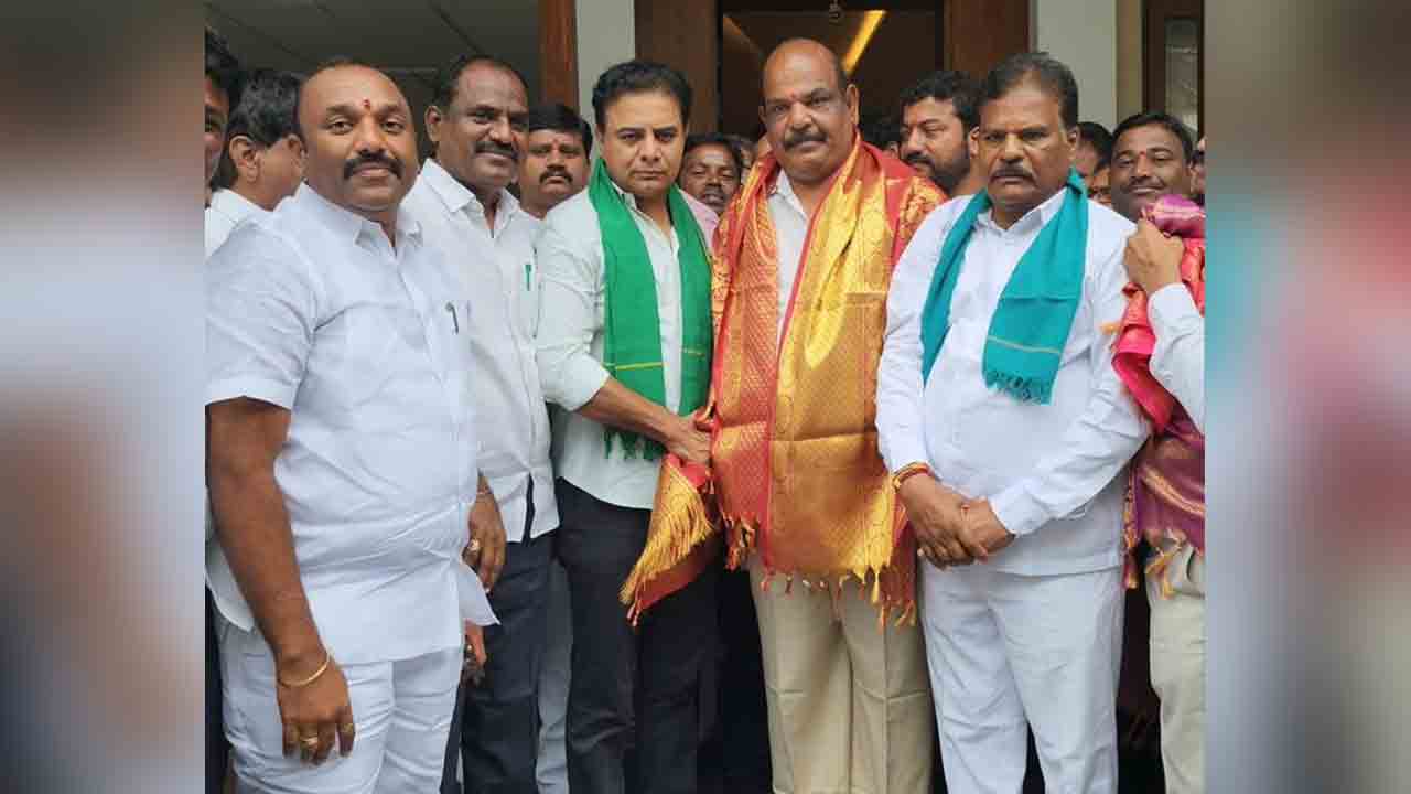 KTR | ఐనేని సూర్య‌ప్ర‌కాశ్ రావును స‌న్మానించిన కేటీఆర్