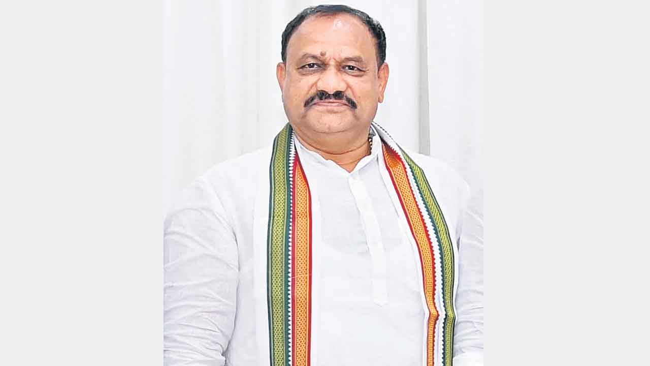 హైడ్రా పేదల ఇండ్లు కూల్చలేదు