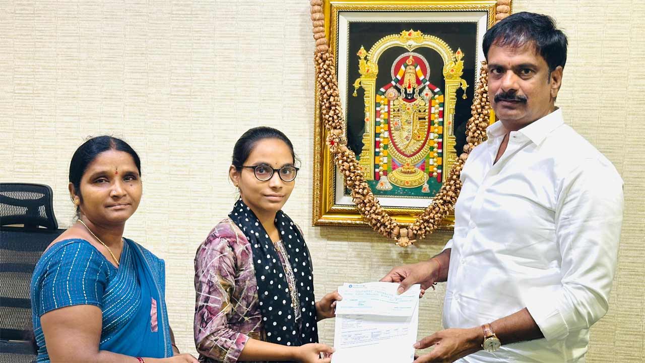 మాజీ ఎమ్మెల్యే మర్రి జనార్దన్ రెడ్డి ఉదారత.. పేదింటి ఆడబిడ్డ ఎంబీబీఎస్ చదువుకు సాయం