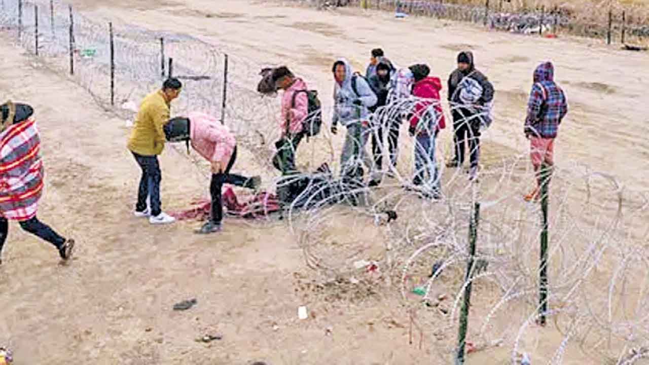 America | అక్రమంగా అమెరికాలోకి.. గంటకు 10 మంది భారతీయుల పట్టివేత