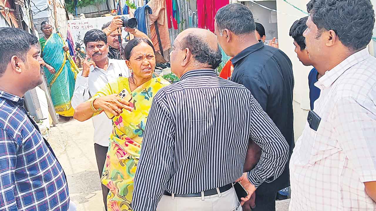 Operation Musi | డబ్బులిస్తేనే మూసీ నిర్వాసితులకు పట్టాలు