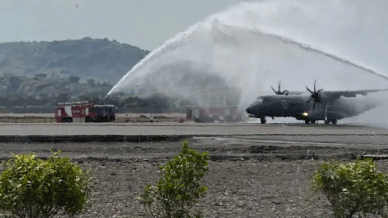 Navi Mumbai Airport: న‌వీ ముంబై విమానాశ్ర‌యంలో .. విజ‌య‌వంతంగా ట్ర‌య‌ల్ ల్యాండింగ్‌