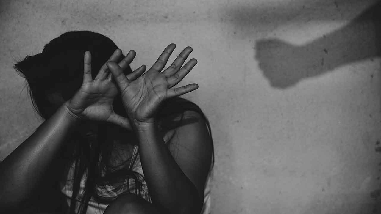 Madhya Pradesh | భర్తను చెట్టుకు కట్టేసి భార్యపై గ్యాంగ్‌రేప్‌.. మధ్యప్రదేశ్‌లో నవ వధువుపై దారుణం