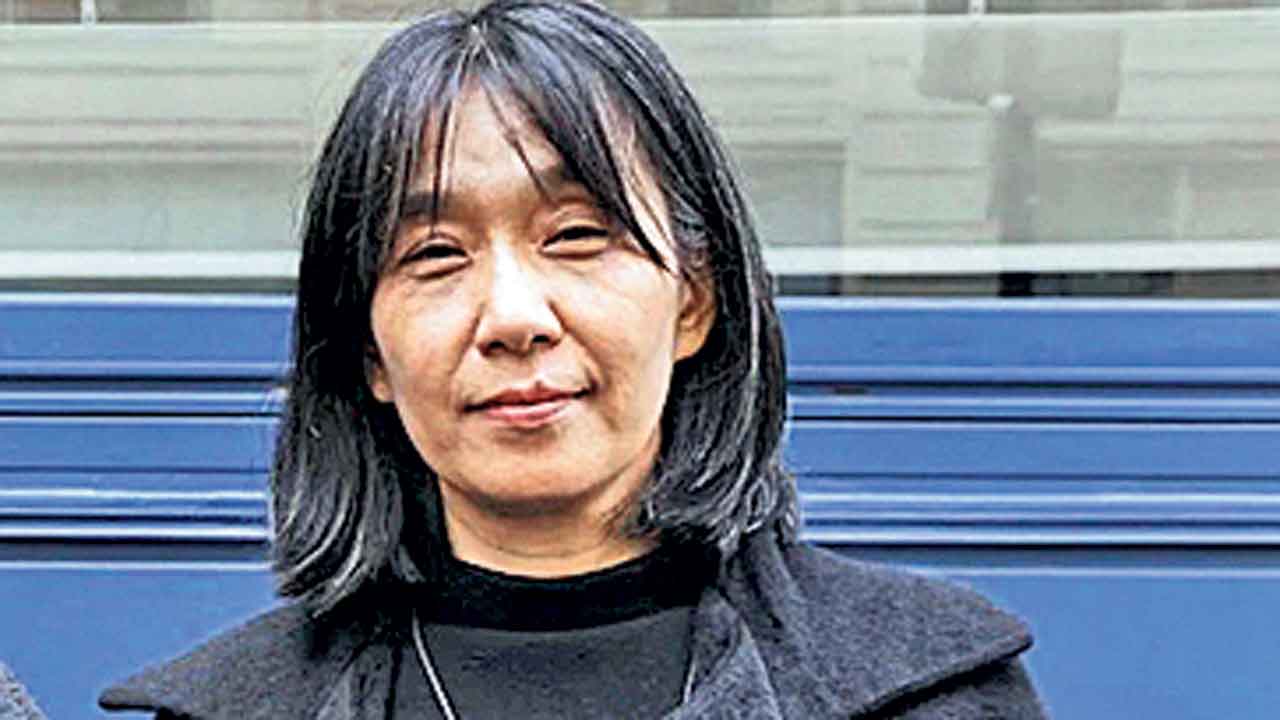 Han Kang | దక్షిణ కొరియా రచయిత్రి హాన్‌ కాంగ్‌కు సాహిత్య నోబెల్‌