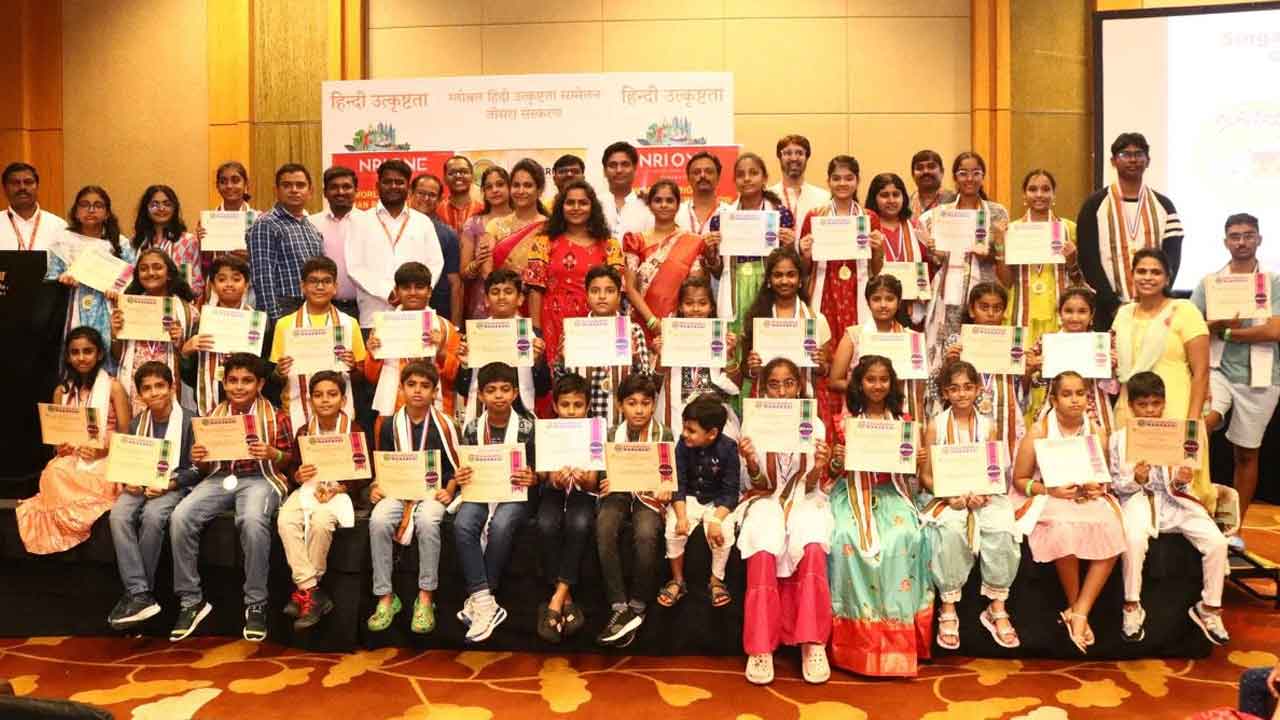 NRI | సింగపూర్లో వైభవంగా మనబడి స్నాతకోత్సవం