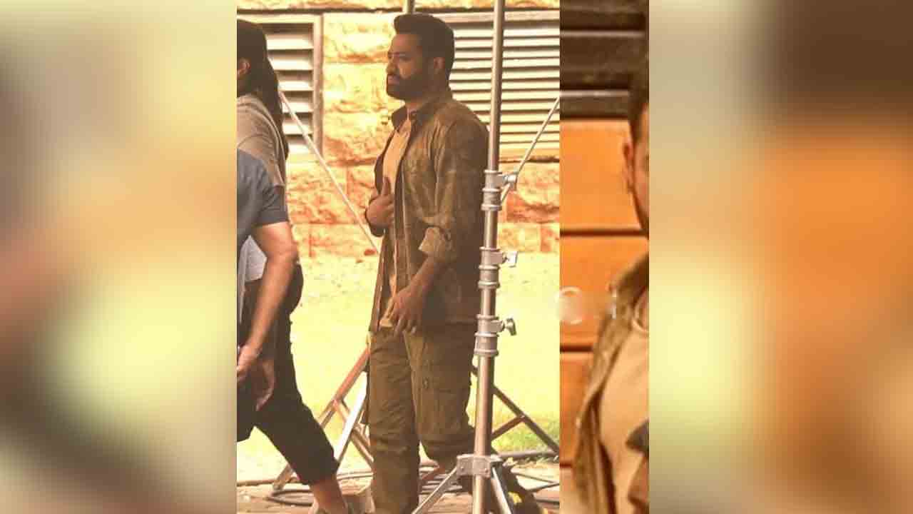 War 2 Movie | ‘వార్ 2’ సెట్స్ నుంచి ఎన్టీఆర్ లుక్ లీక్.. ఫొటో వైర‌ల్