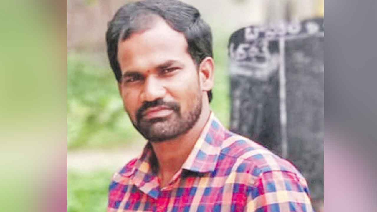 Auto driver | ఫైనాన్స్‌ కట్టలేక మరో ఆటో డ్రైవర్ ఆత్మహత్య