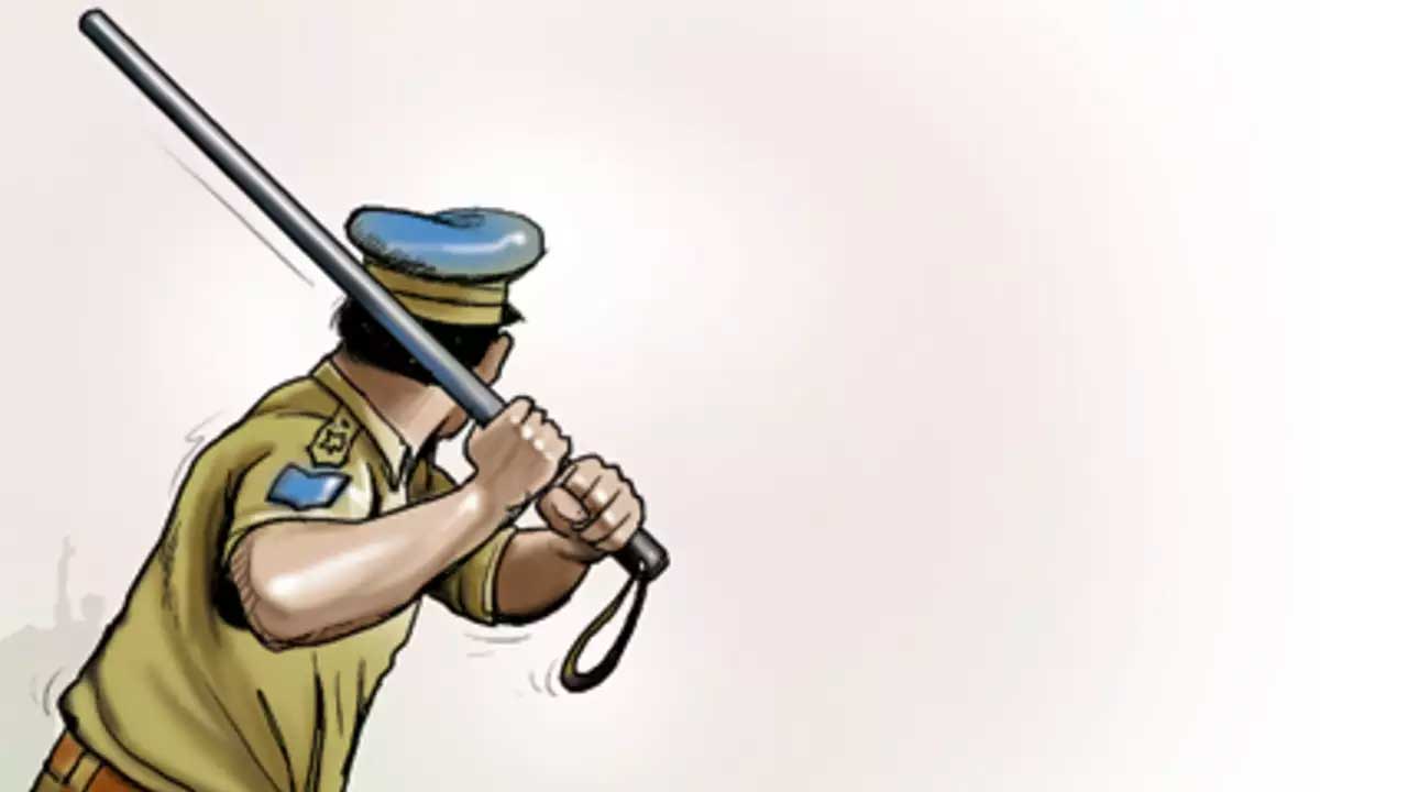 Gadwal | దళితులపై ఎస్సై దాడి!